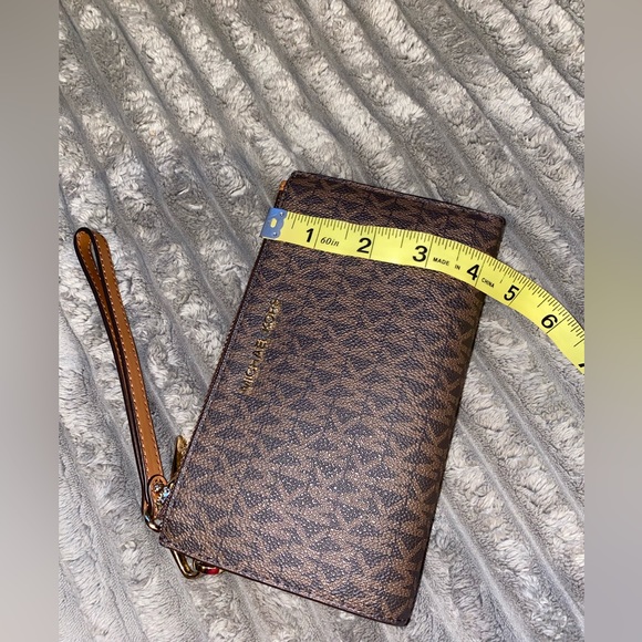 Michael Kors double zipper wallet/wristlet - Picture 11 of 11